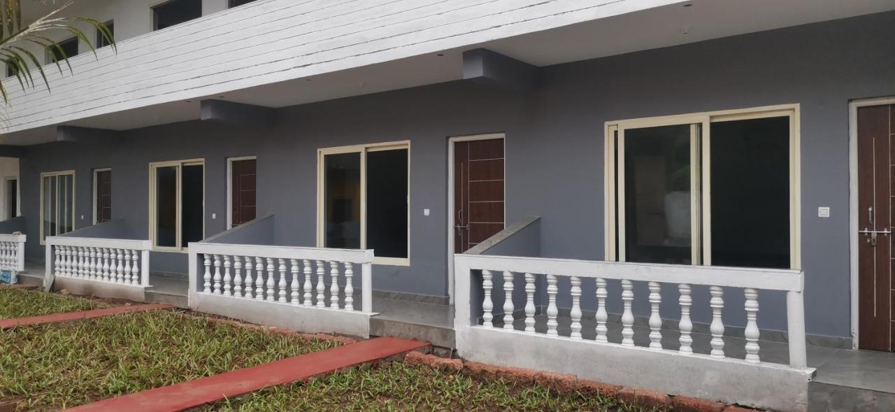 Cocks Town Hotel Arambol Exterior foto