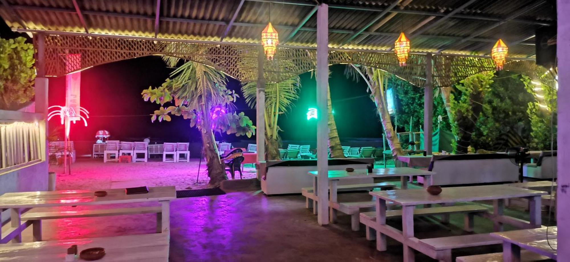 Cocks Town Hotel Arambol Exterior foto