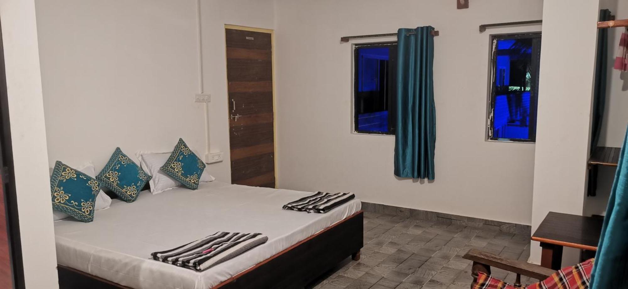 Cocks Town Hotel Arambol Exterior foto